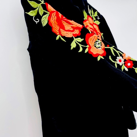 TOPSHOP FLORAL embroidery Black Jacket with Beautiful Coral/Red/Orange Flower! - Picture 4 of 8